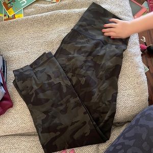 Lululemon Camo Wunder Unders